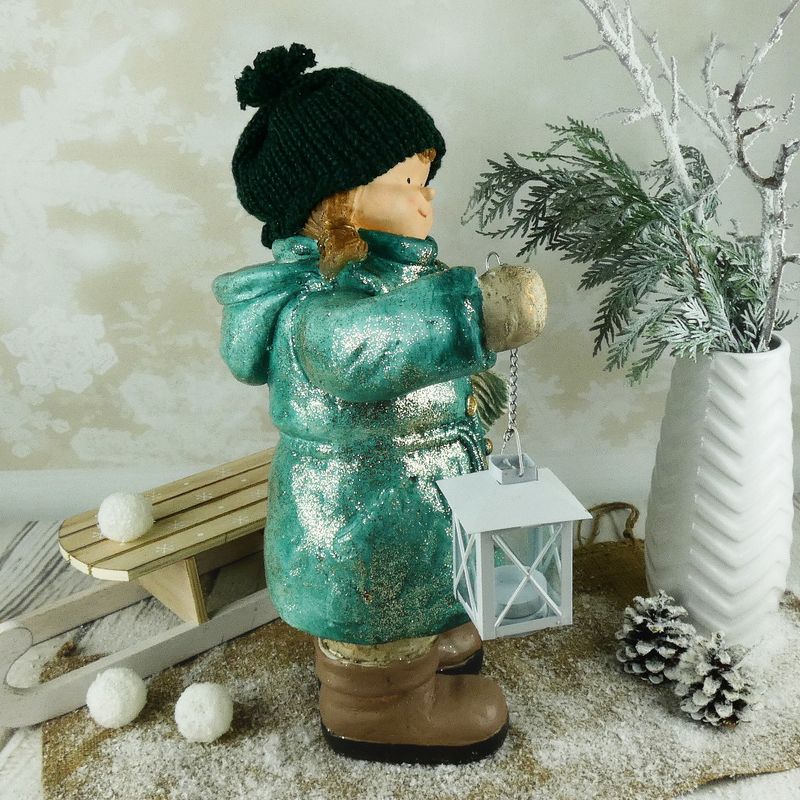 Vánoční figurka dítěte- velká holka v zeleném kabátku s lucernou, 48 cm