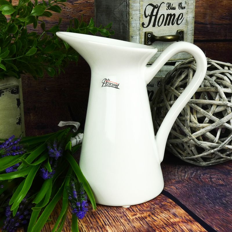 Bílý porcelánový džbánek- 18 cm