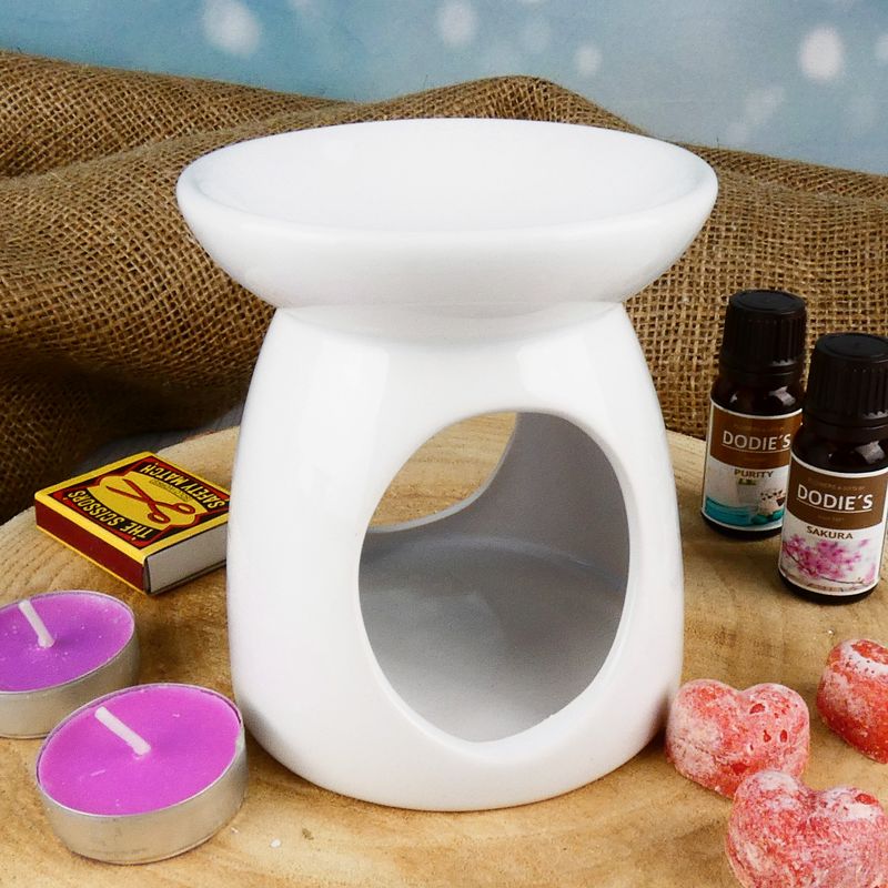 Bílá porcelánová aromalampa s lesklou glazurou- 11,5 cm