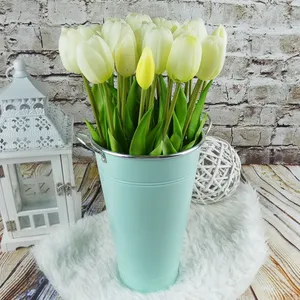 Umělé tulipány gumové (latexové) krémově bílé, 39 cm- svazek 5 ks