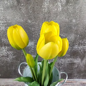 Umělé tulipány gumové (latexové) žluté, 39 cm- svazek 5 ks