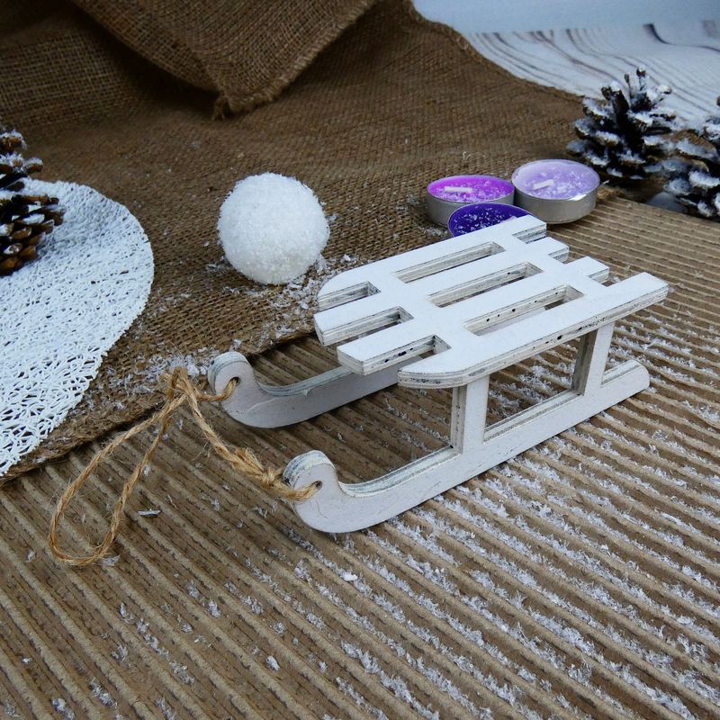 Dekorativní dřevěné sáňky bílé- 12 cm