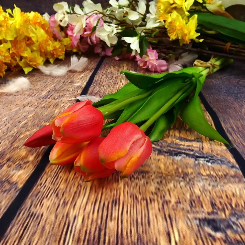 Umělé tulipány latexové červené, svazek 5 ks