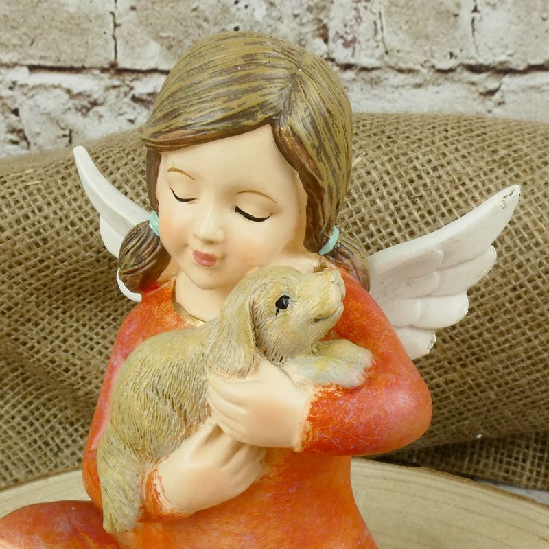 Figurka- sedící anděl v červených šatech s pejskem, 12 cm