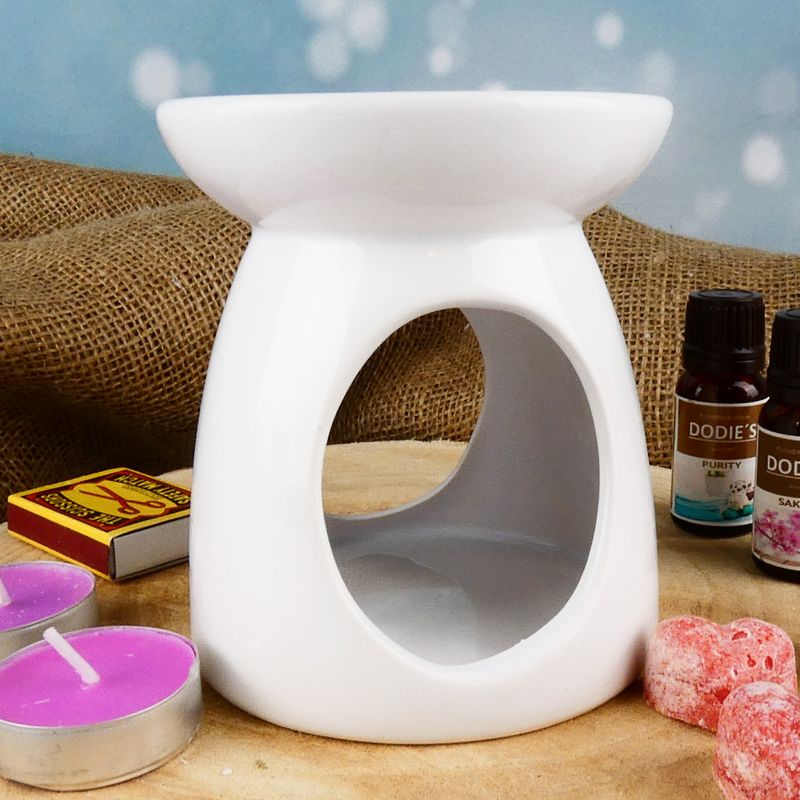 Bílá porcelánová aromalampa s lesklou glazurou- 11,5 cm