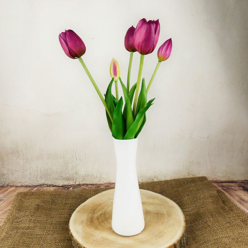 Umělé tulipány gumové- purpurové, svazek 5 ks