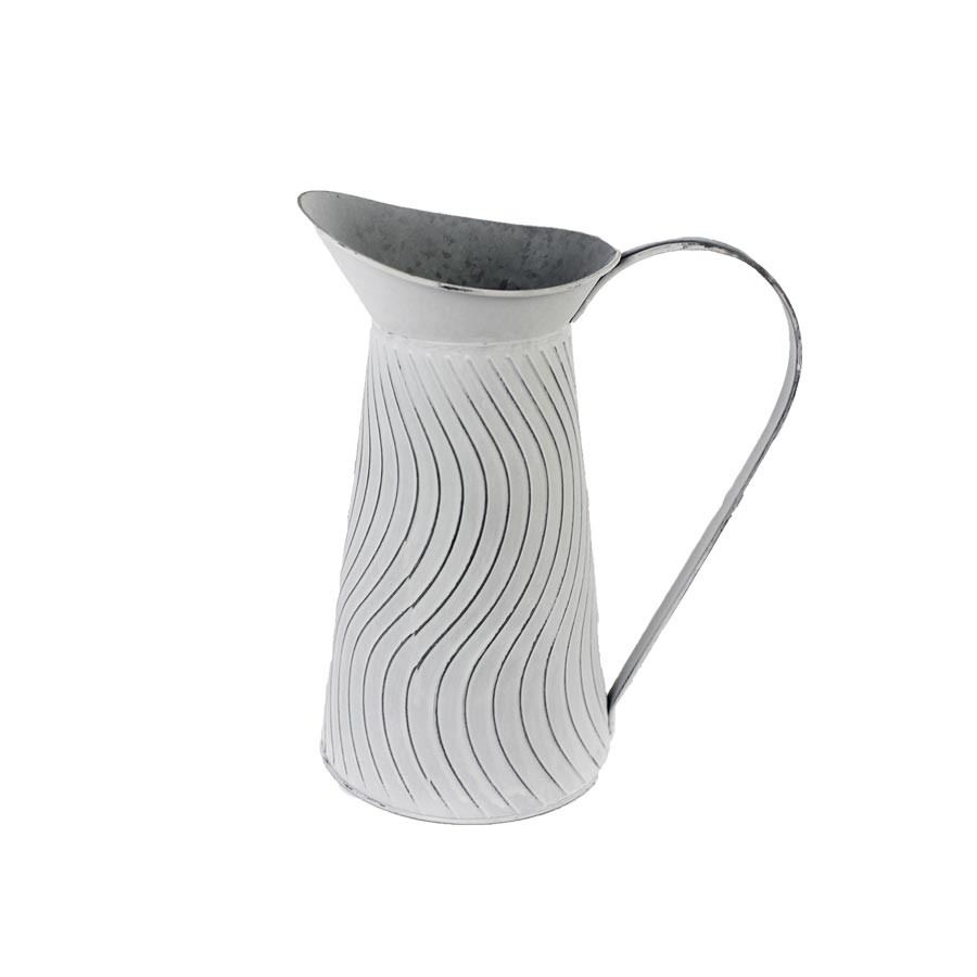Bílý plechový džbán s vlnkami- 28 cm