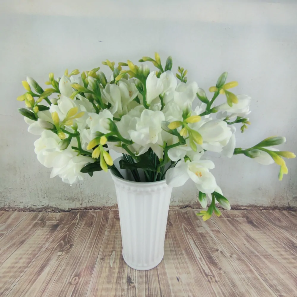 Umělé frézie bílé- svazek 6 ks, 48 cm