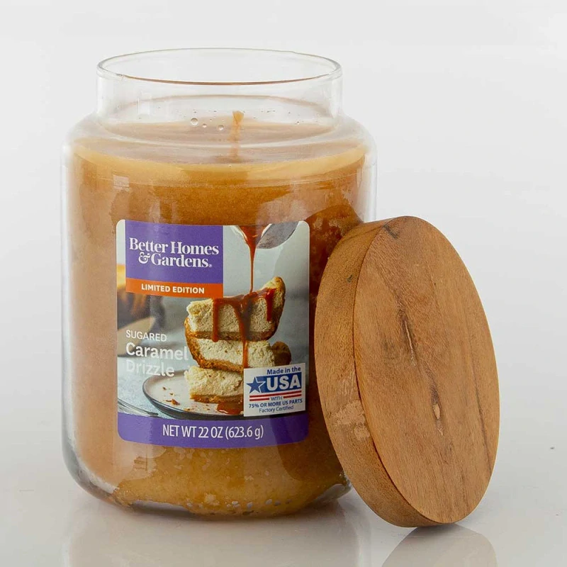 Vonná svíčka Better Homes & Gardens- Sugared Caramel Drizzle- 623 g