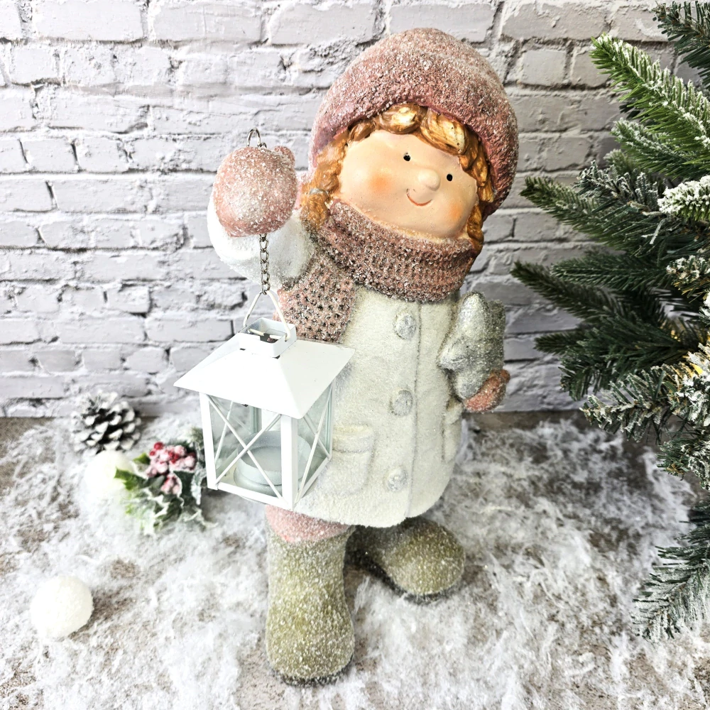 Zimní figurka dítěte- holka v bílém kabátku s lucernou- 38 cm II. JAKOST