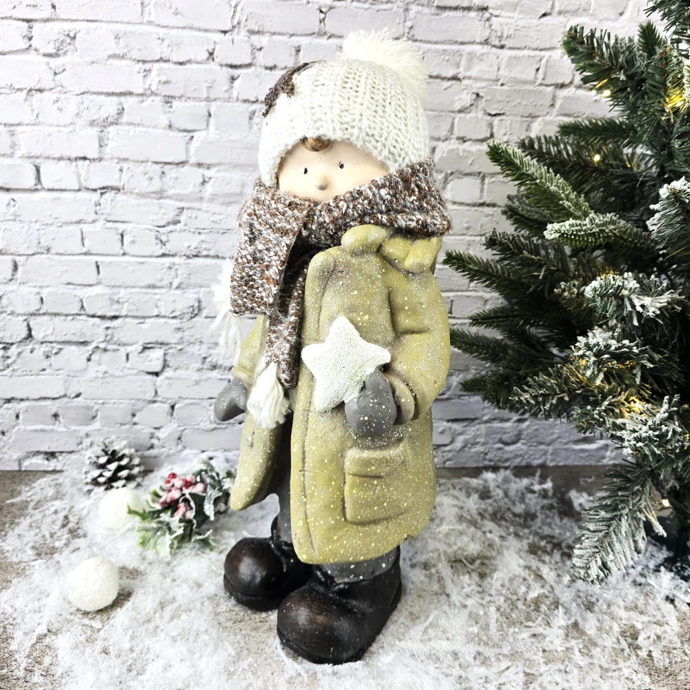 Vánoční figurka- zimní holka v zeleném kabátku držící hvězdu- 45 cm II. JAKOST