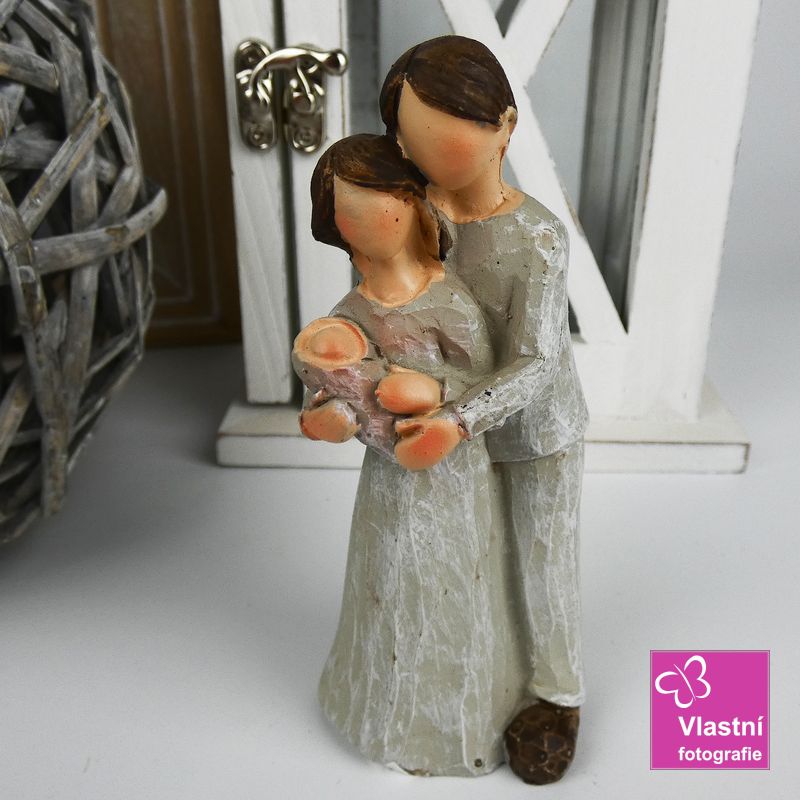 Figurka rodina- rodiče s miminkem 10 cm