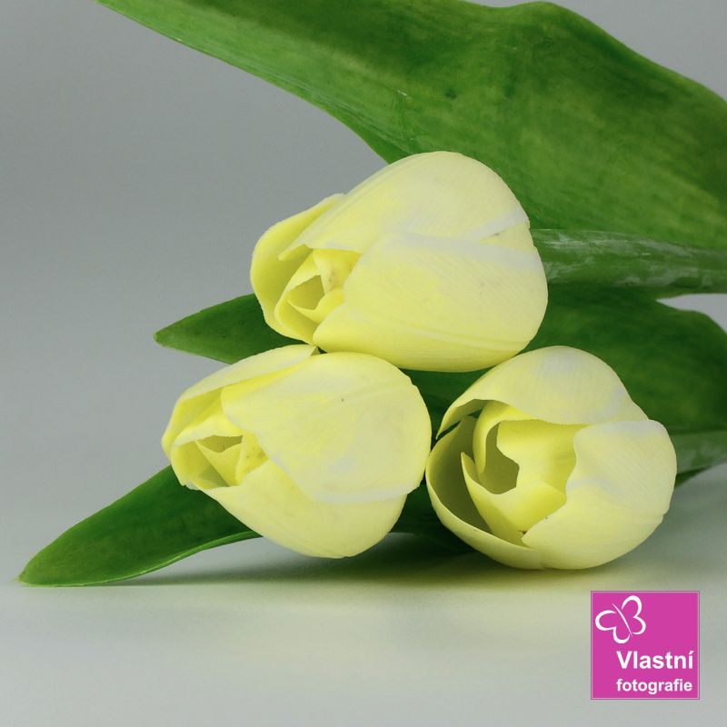 Francouzský umělý tulipán č. 18- světle žlutý