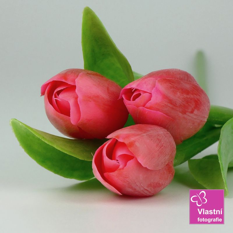 Francouzský umělý tulipán č. 21- sytě červený, 40 cm