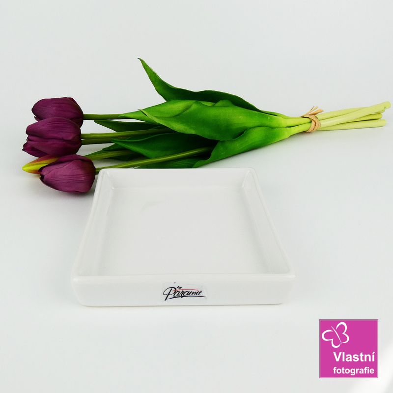 Bílý porcelánový tácek čtvercový- 12 cm