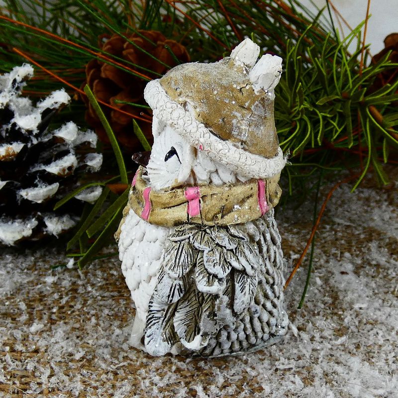 Vánoční dekorace- sova se šálou a čepicí, 7 cm