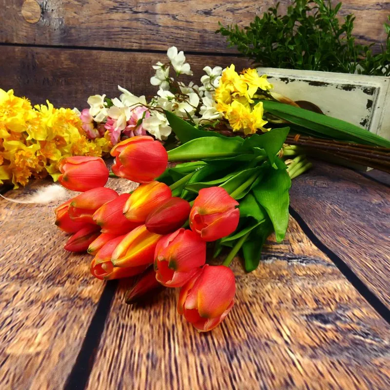 Umělé tulipány latexové červené, svazek 5 ks
