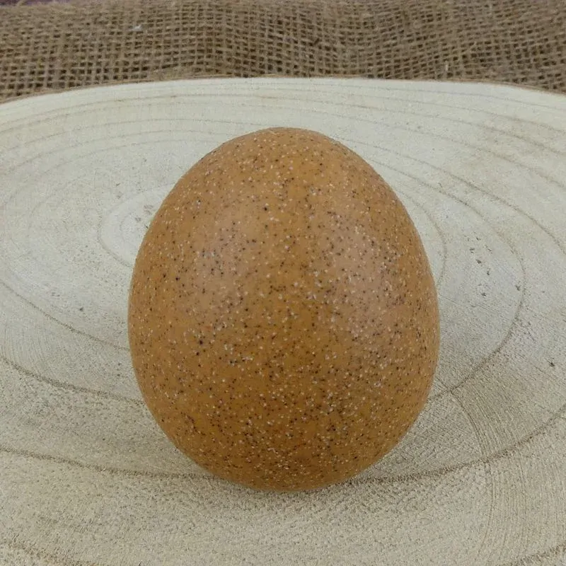 Jarní dekorace- hnědé keramické vajíčko- 4,5 cm