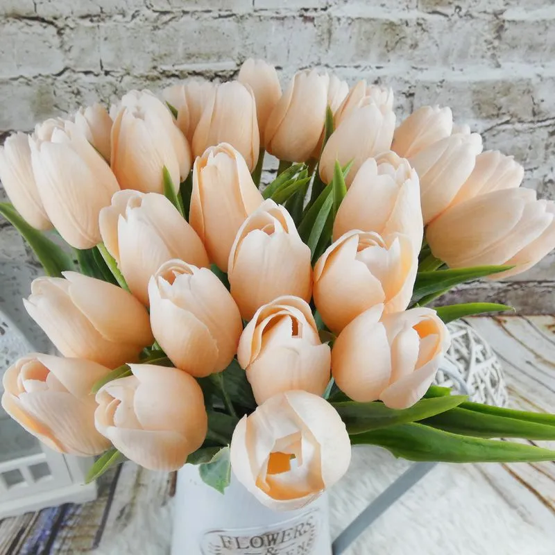 Umělý tulipán světle broskvový- 43 cm, č. 23