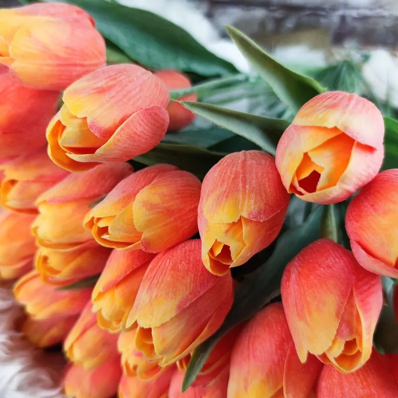 Umělý tulipán žluto- oranžový- 43 cm, č. 28