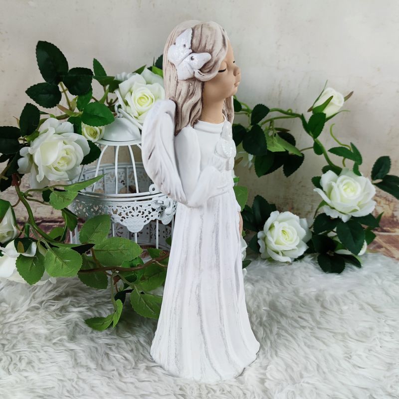 Bílý sádrový anděl Malgosia s motýlkem- 26 cm