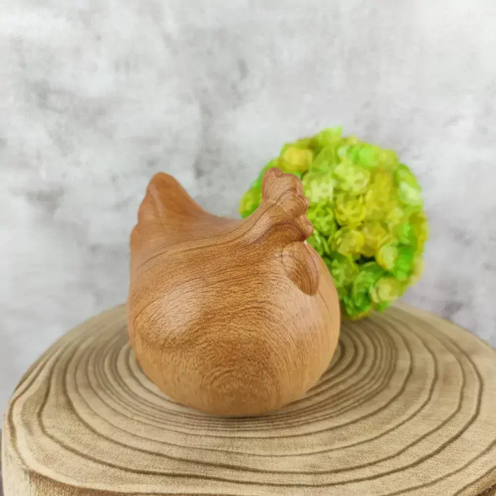 Dekorační keramická slepička a kohoutek v dekoru dřeva, 9-12 cm