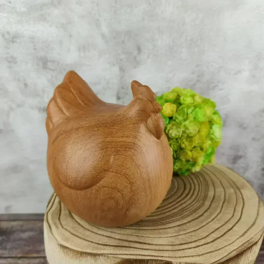 Dekorační keramická slepička a kohoutek v dekoru dřeva, 13-17 cm