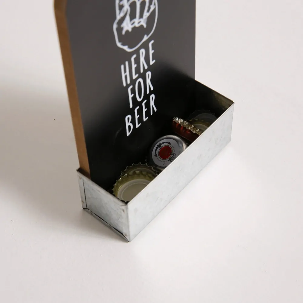 Nástěnný otvírák na láhve se zásobníkem, černý- motiv ruka- 29,5 cm