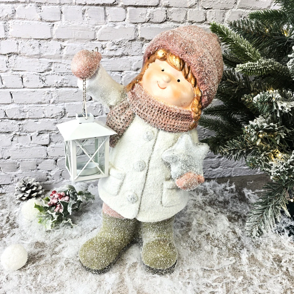 Zimní figurka dítěte- holka v bílém kabátku s lucernou- 38 cm II. JAKOST