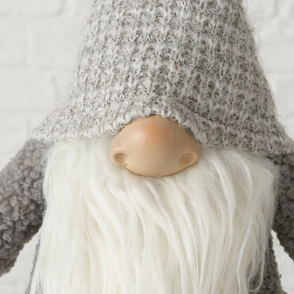 Vánoční figurka- sedící plyšový skřítek ve světle šedé čepici- 44 cm