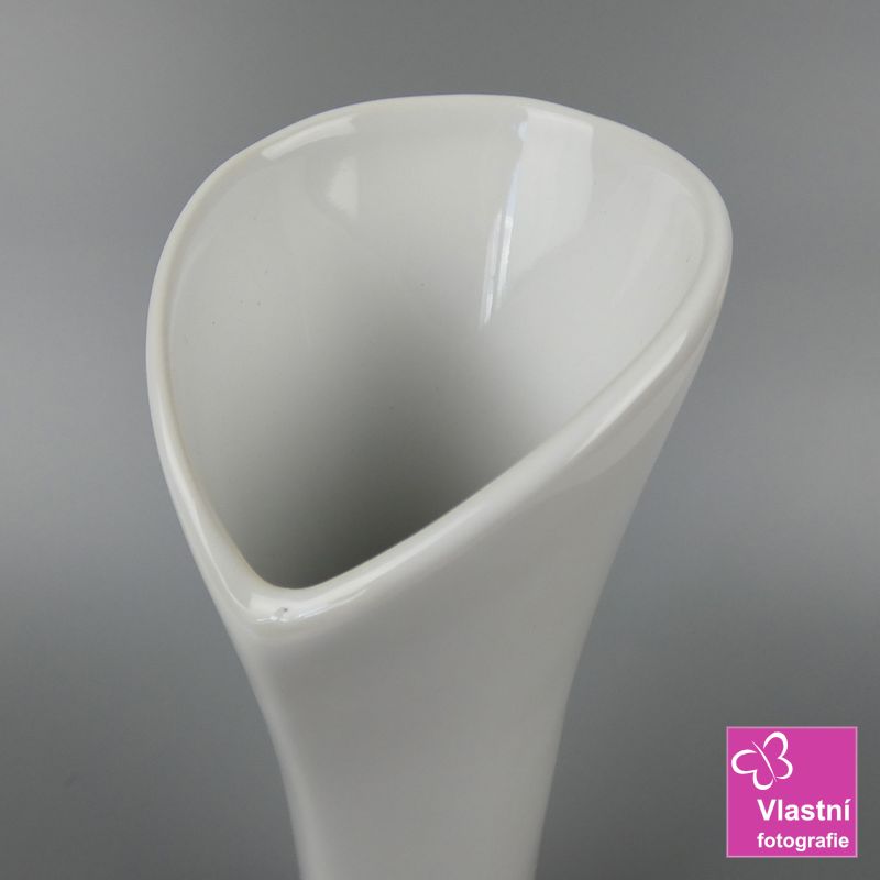 Porcelánová váza Ingrid bílá- střední 26 cm