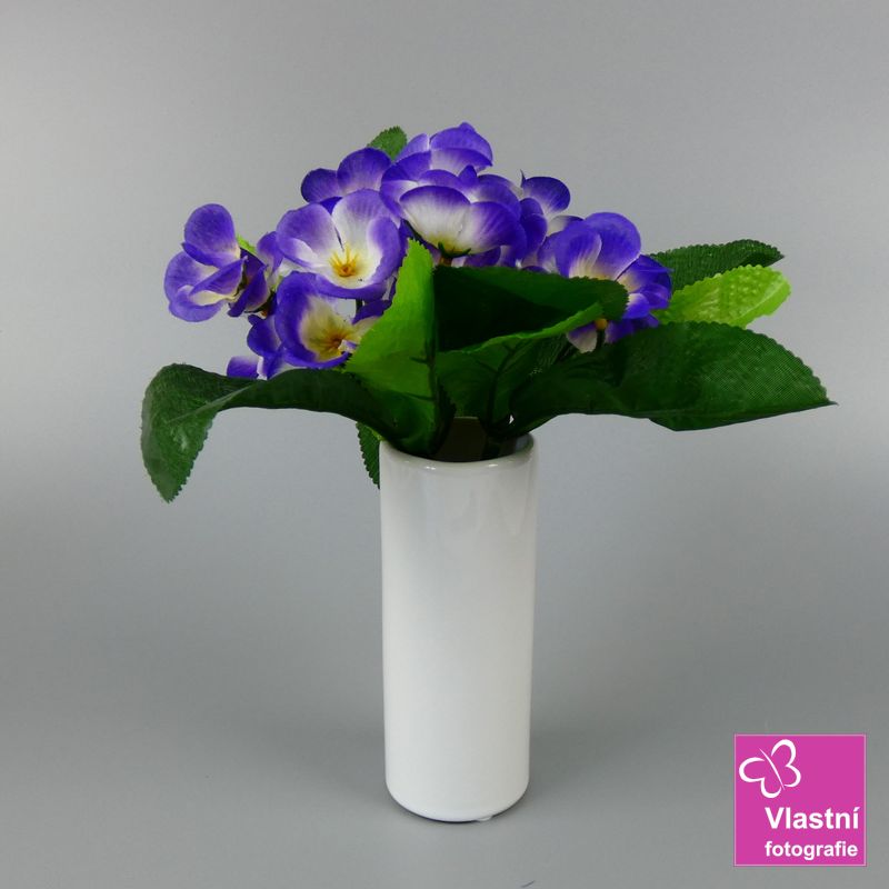 Bílá porcelánová váza Dolly- malá 14 cm