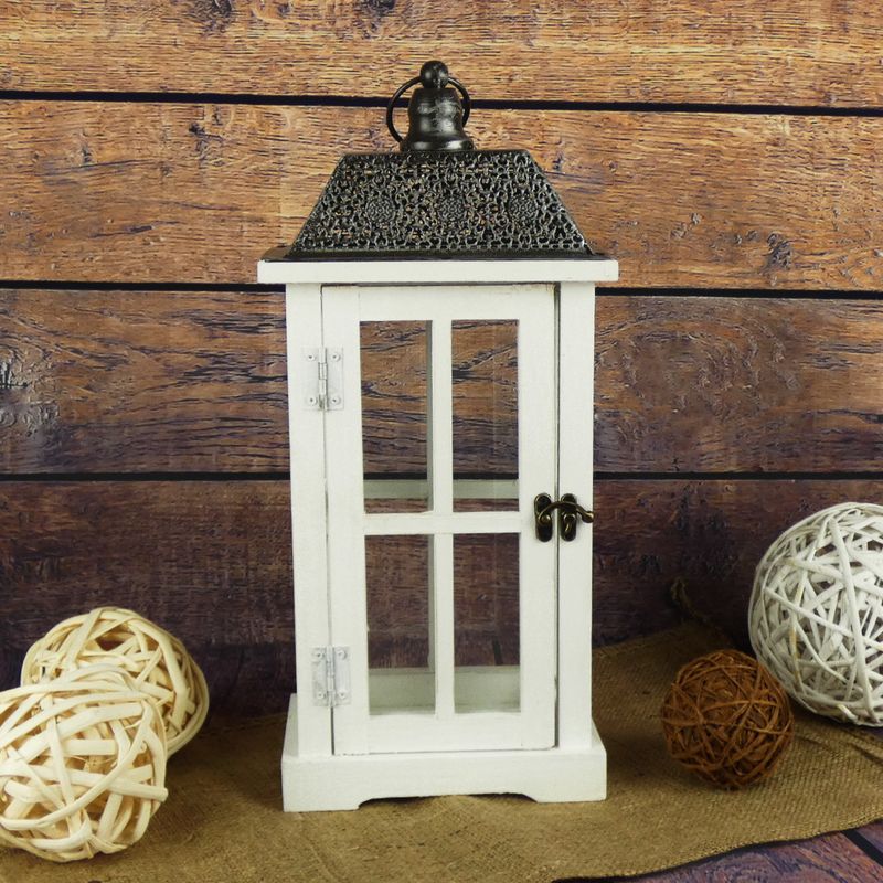 Sada dvou bílých dřevěných luceren, 61 a 42 cm