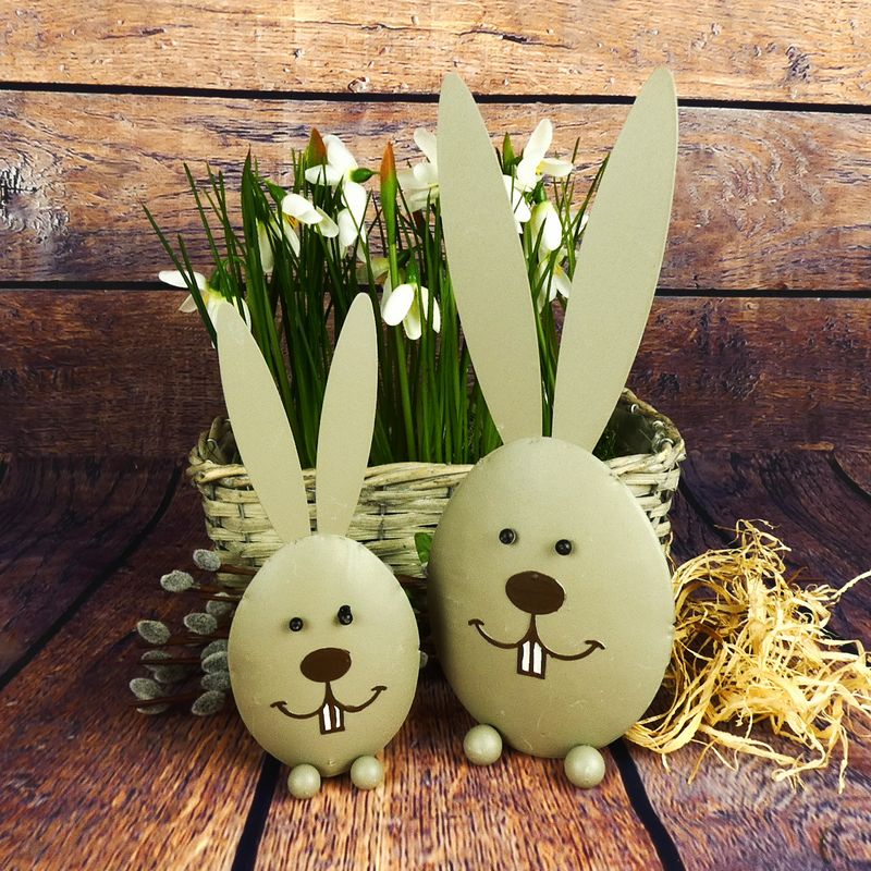 Dekorační kovový zajíc s dlouhýma ušima- hnědošedý, 20 cm