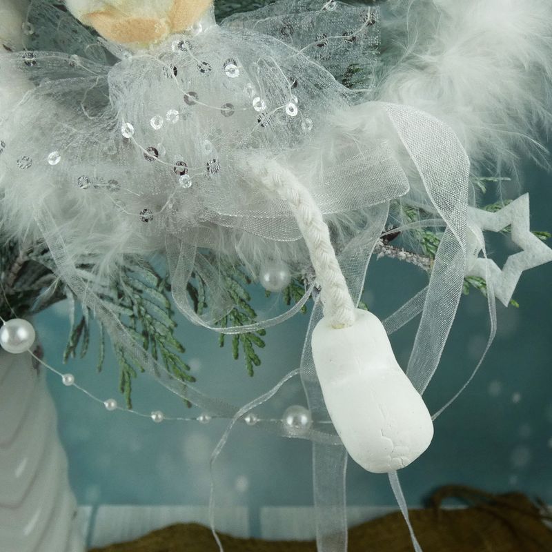 Závěsný bílý peříčkový věneček s andílkem- průměr 18 cm