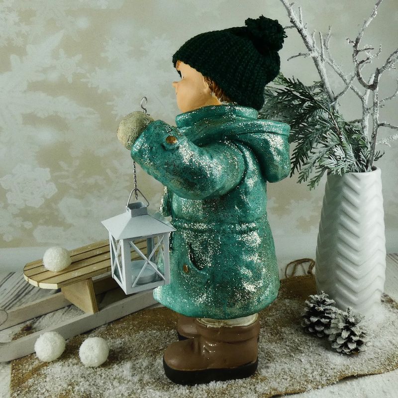 Vánoční figurka dítěte- velký kluk v zeleném kabátku s lucernou, 48 cm