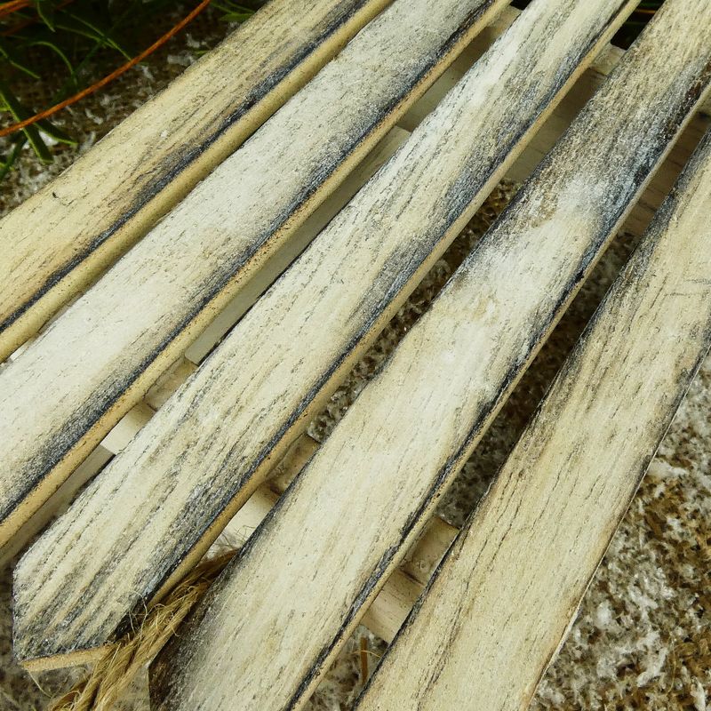 Dřevěné dekorační sáňky v přírodní barvě- 20 cm