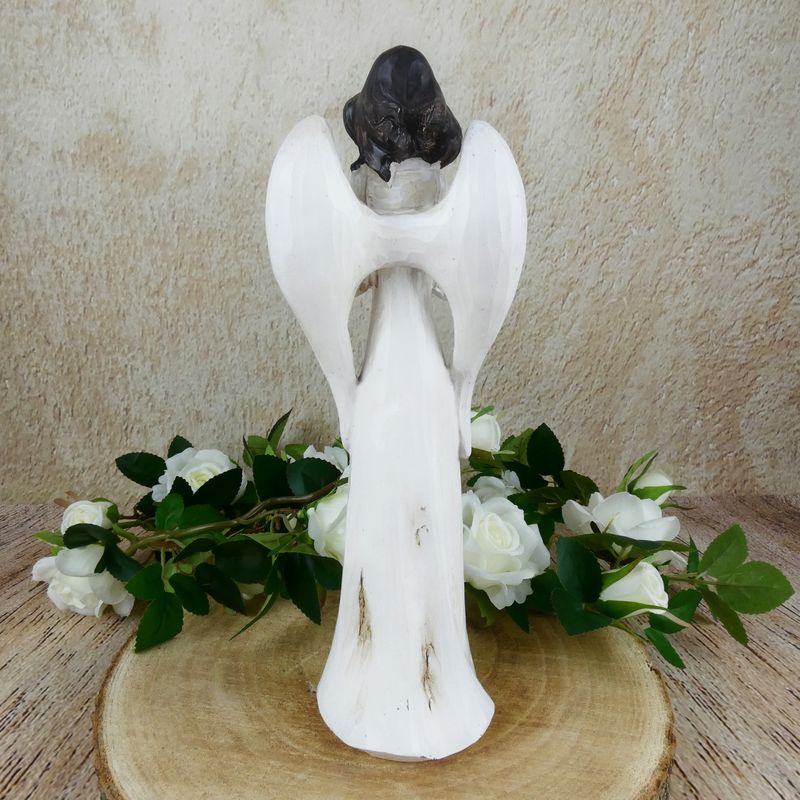 Krémová soška anděla s holubicí- 28 cm