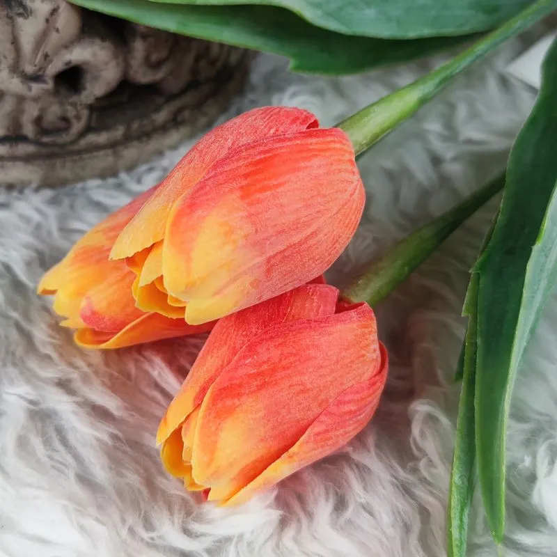 Umělý tulipán žluto- oranžový- 43 cm, č. 28