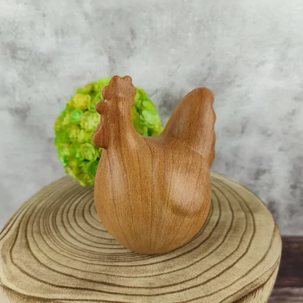 Dekorační keramická slepička a kohoutek v dekoru dřeva, 9-12 cm