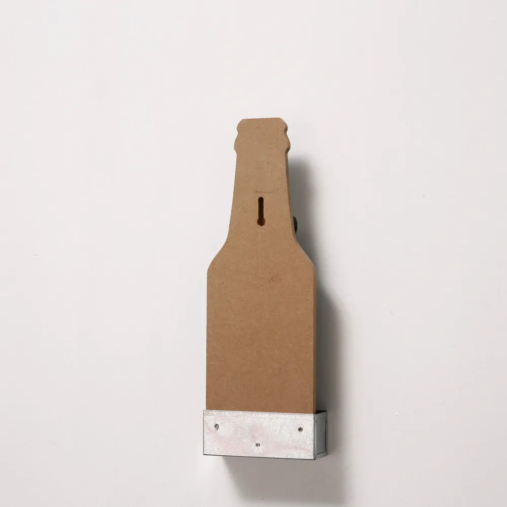 Nástěnný otvírák na láhve se zásobníkem, černý- motiv ruka- 29,5 cm