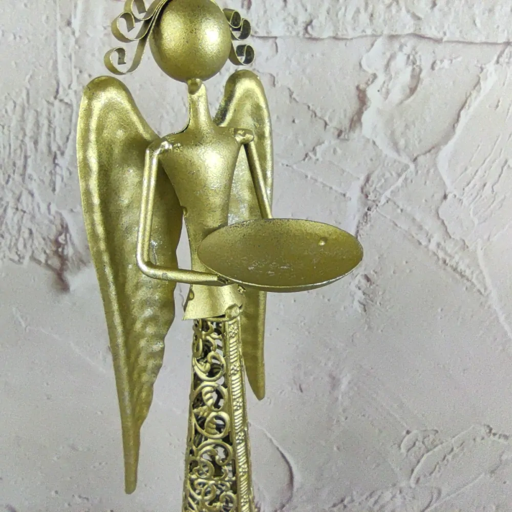 Plechový anděl s miskou- zlatý s patinou, 39 cm