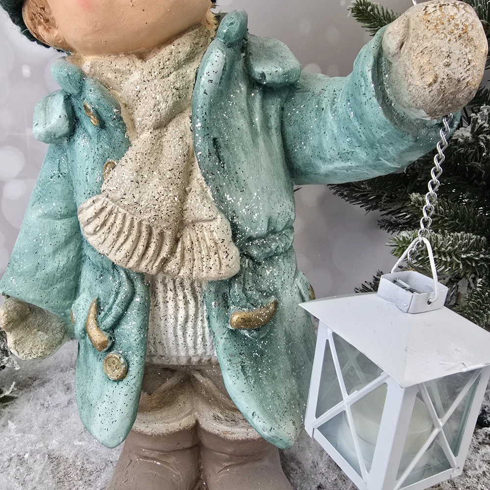 Vánoční figurka dítěte- kluk v zeleném kabátku s lucernou- 38 cm