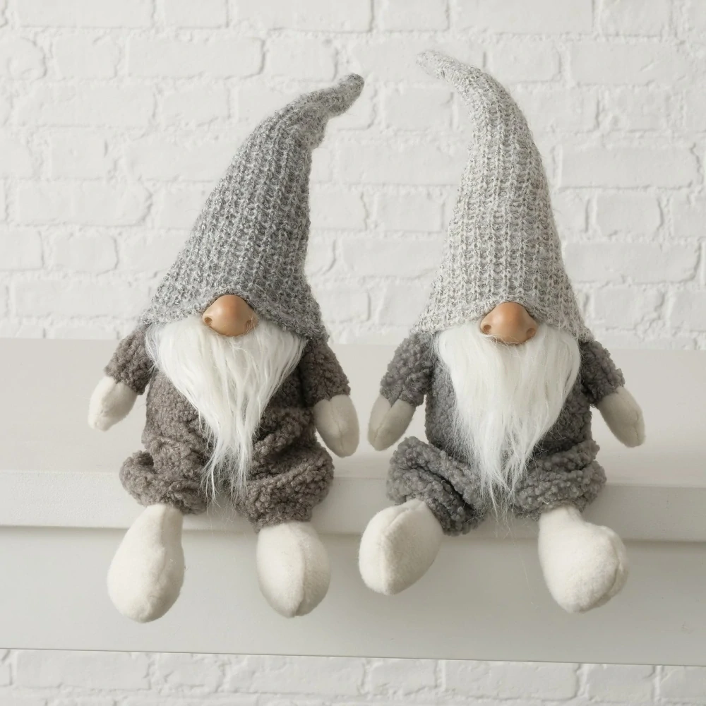 Vánoční figurka- sedící plyšový skřítek ve světle šedé čepici- 44 cm