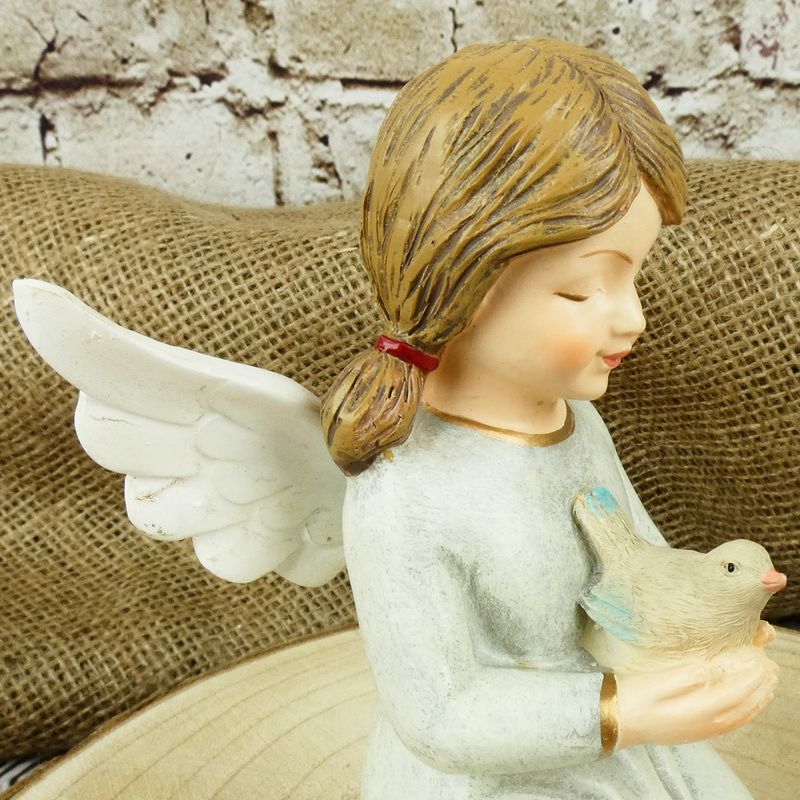 Figurka- klečící anděl v šedých šatech s ptáčkem, 12,5 cm