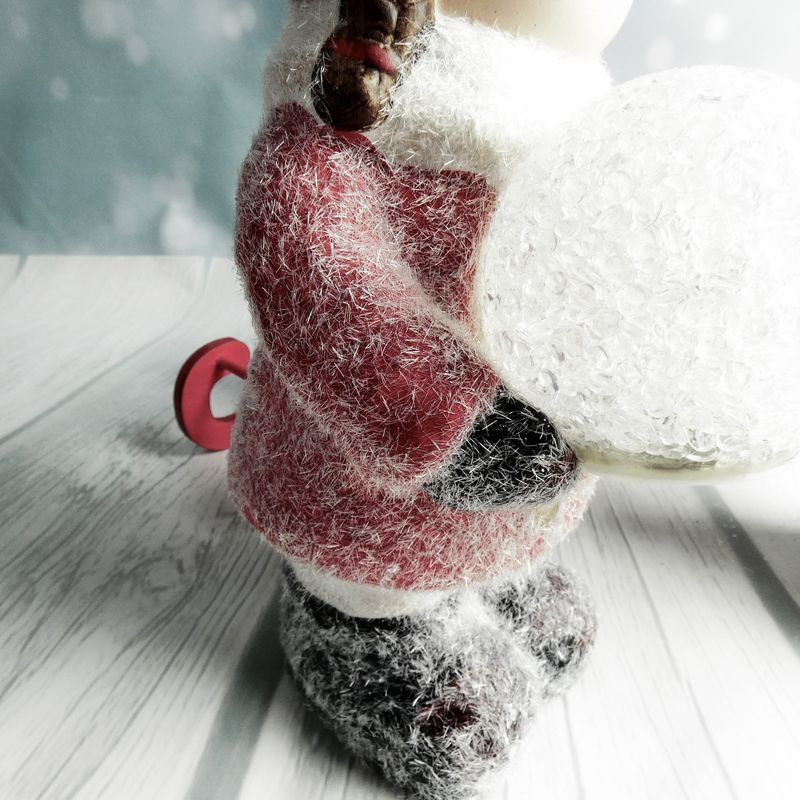 Figurky zimních dětí se svítící koulí- holka a kluk, sada 2 ks- 24 cm
