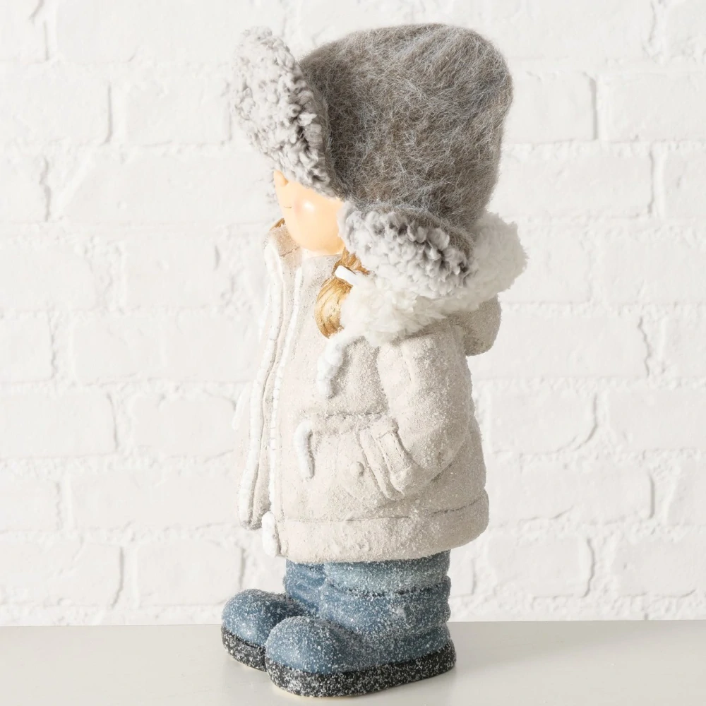 Figurka- zimní dítě- holka v beranici 39 cm