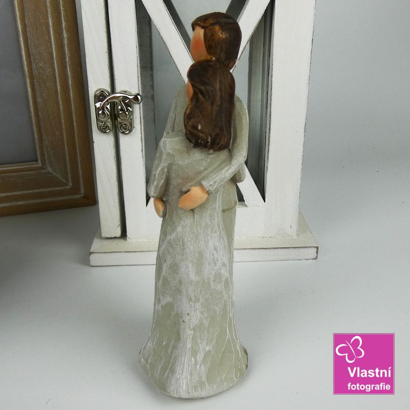 Figurka zamilovaný pár- objetí 14 cm
