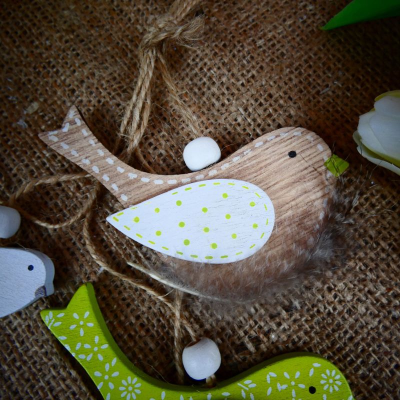 Dřevěná závěsná dekorace- ptáčci zelení, 32 cm