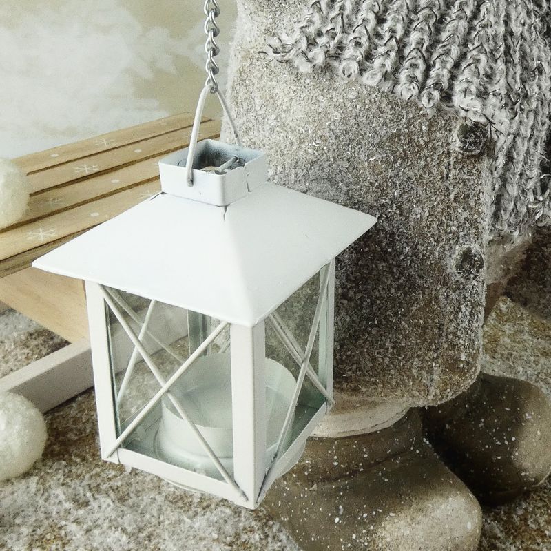 Vánoční figurka dítěte- velký kluk v hnědém zasněženém kabátku s lucernou, 42 cm